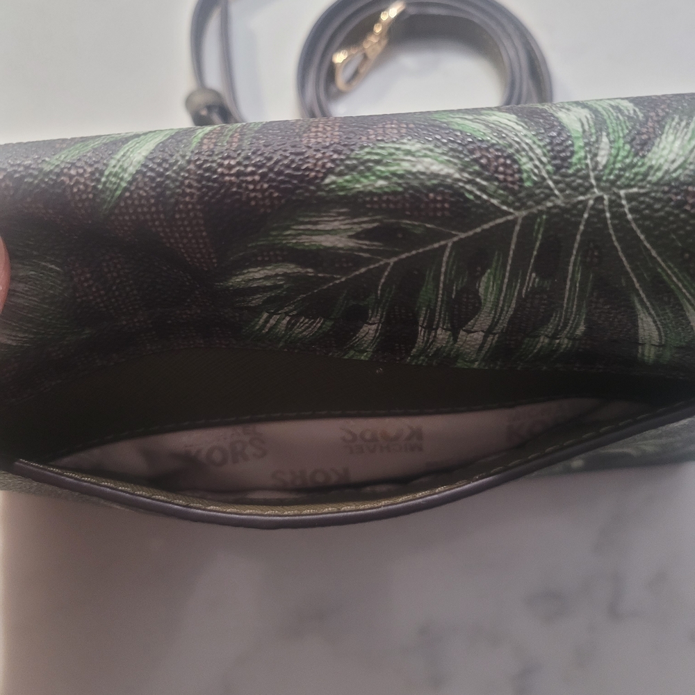 Michael Kors Green and Brown Shoulder Bag - Picture 3 of 5